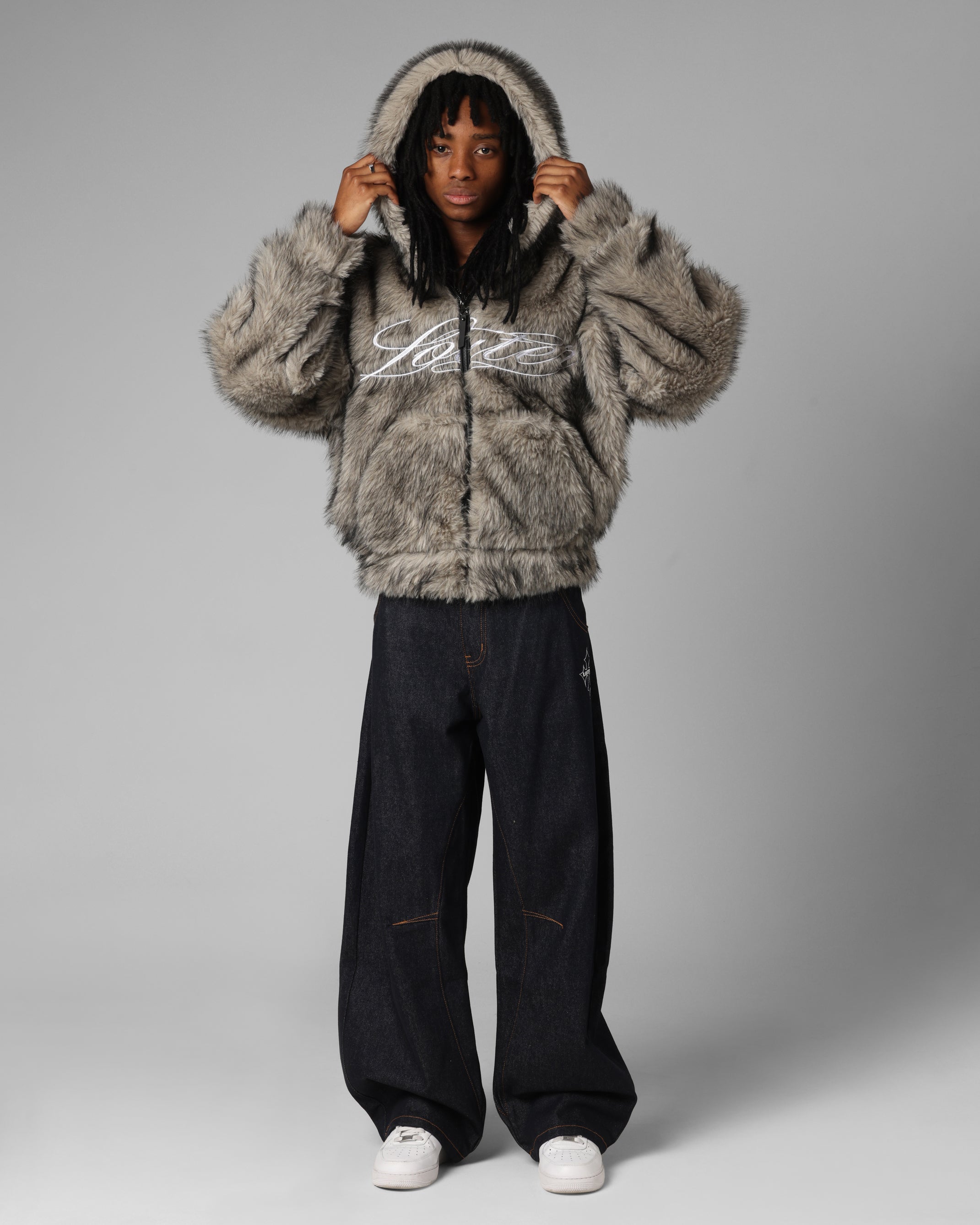 ジャケット・アウター EMBROIDERED FAUX FUR HOODED JACKET WHITE ジャケット・アウター EMBROIDERED FAUX FUR HOODED JACKET