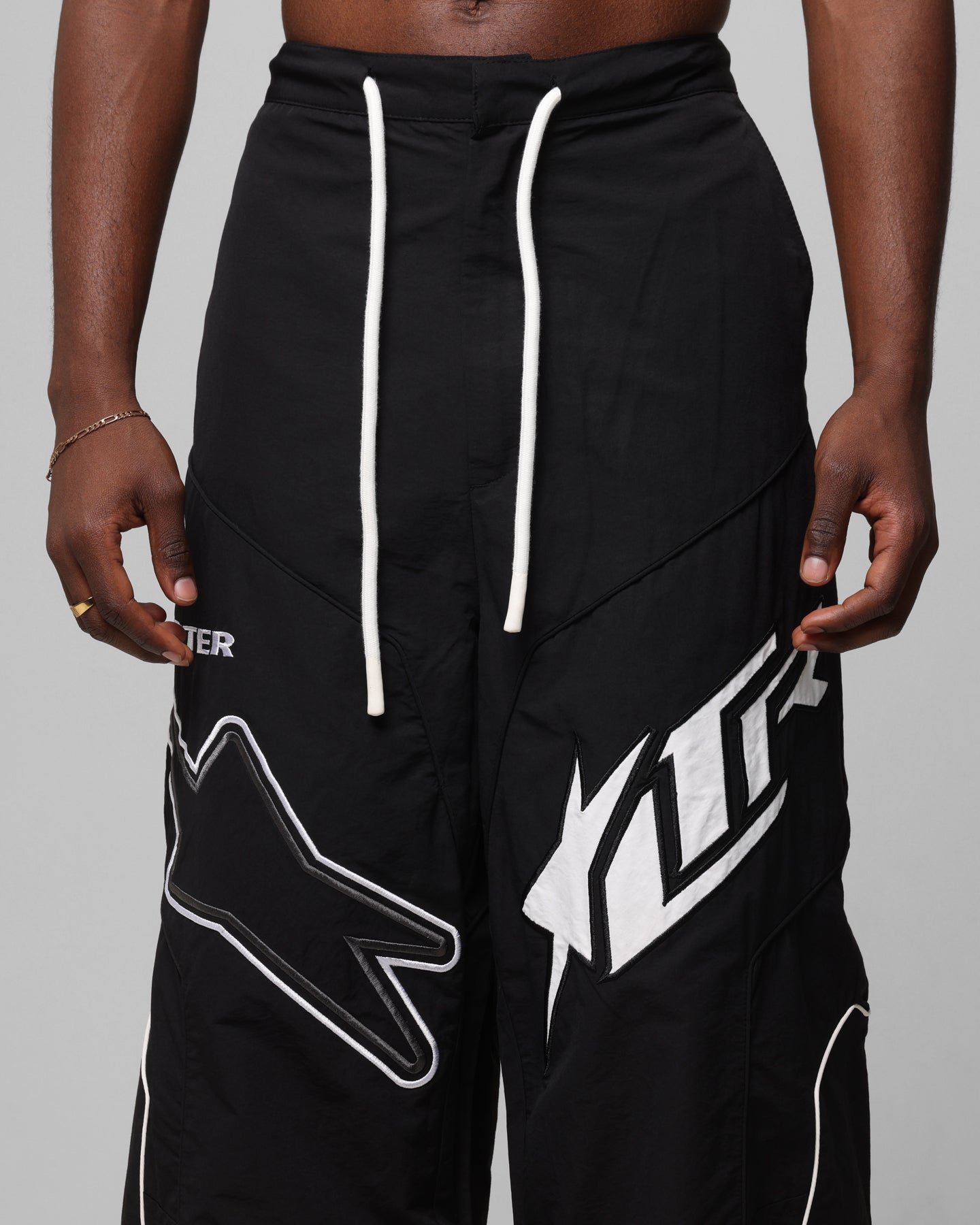 【Jent Louis】Parachute Tuck Pants black S Parachute Pants | Clothing, Shoes & More | Culture Kings | Culture